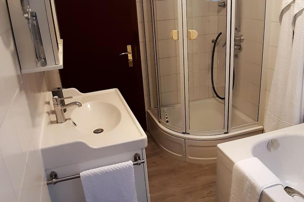 Ferienwohnung Zur Dicken Berta Wolfegg Buitenkant foto
